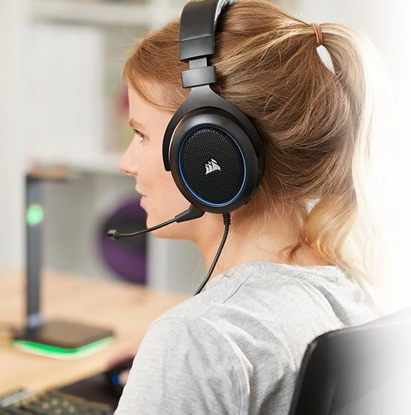 Corsair HS50 PRO Stereo Casque de Gaming Mousse à mémoire ajustables Compatibilité avec PC, PS4, Xbox One, Switch et appareils mobiles