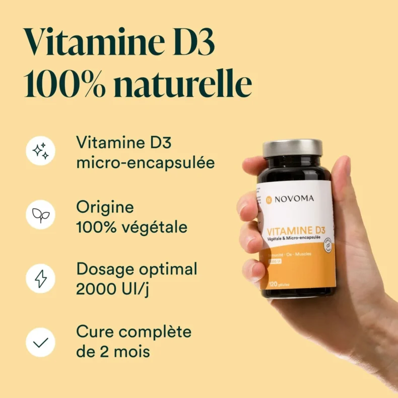 Flacon de Vitamine D3 Novoma tenu en main : origine végétale, 2000 UI par jour, cure de 2 mois